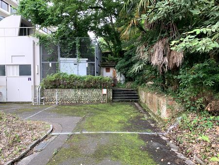 福知山市役所が敷地内に例外喫煙所　職員から疑問の声